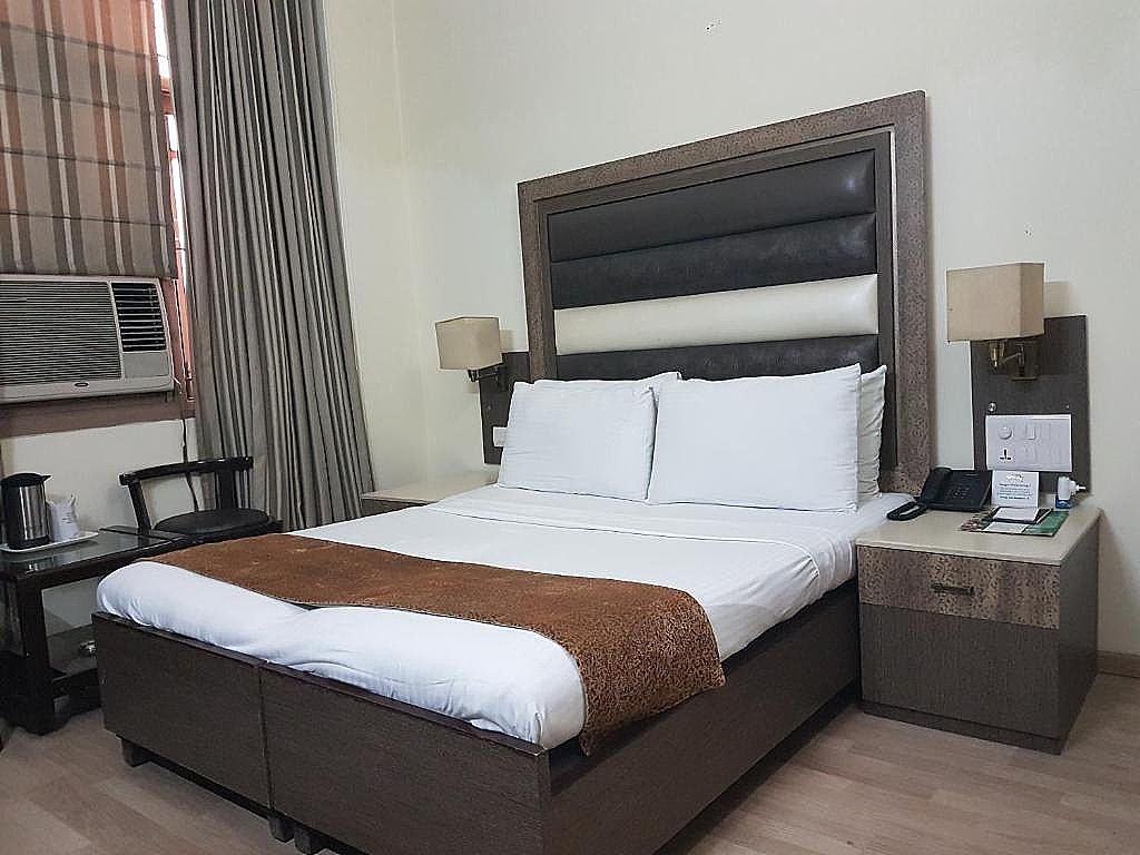 The Suncourt Hotel Yatri Value Room 3