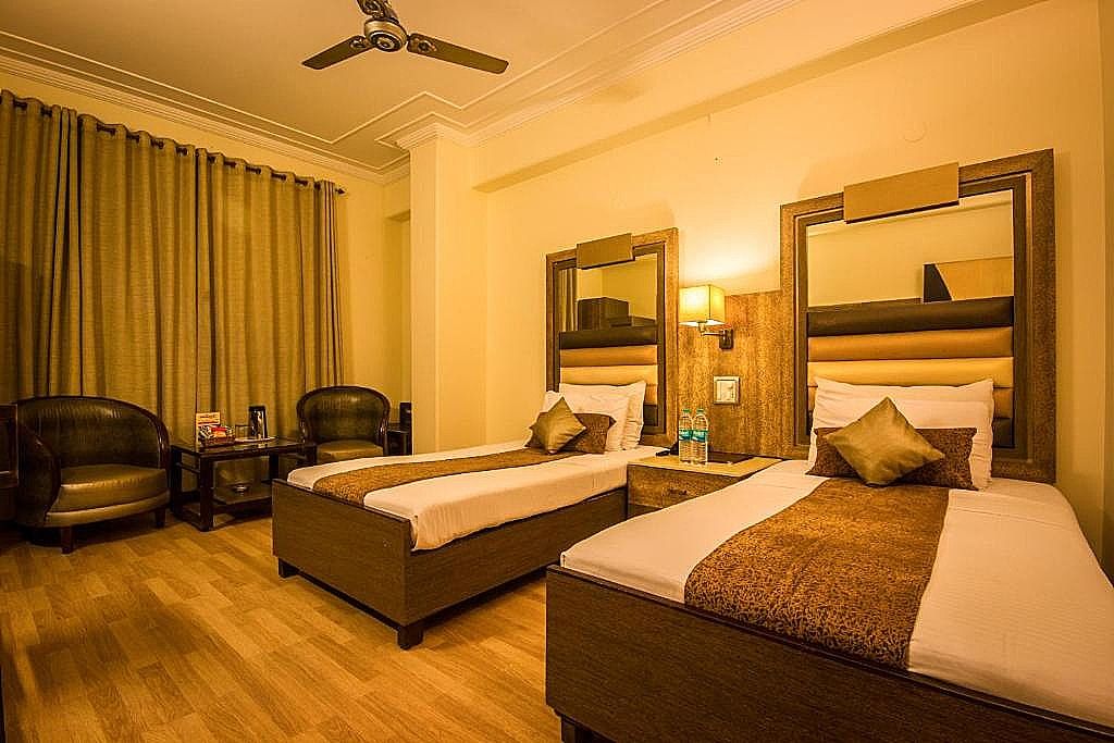 The Suncourt Hotel Yatri Superior Room 9