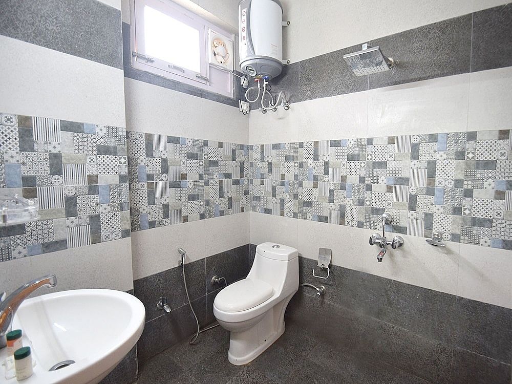 OYO 11733 Hotel Sunlight Double or Twin Room 17