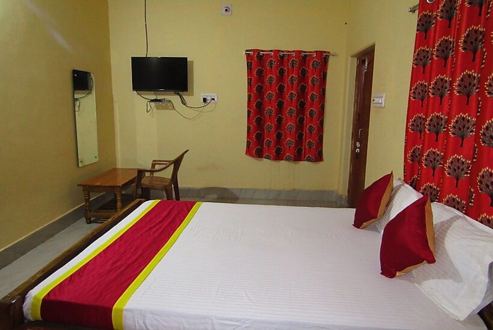 undefined Goroomgo Maa Ugratara Lodge Puri 7
