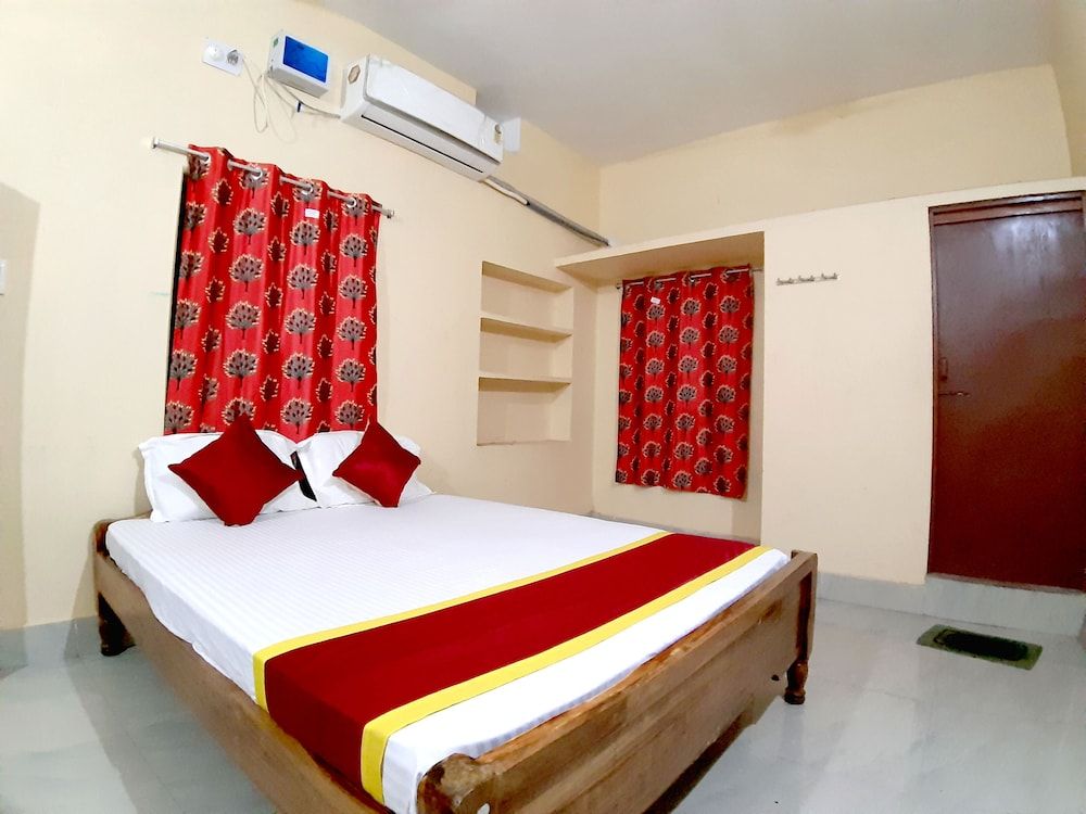 undefined Goroomgo Maa Ugratara Lodge Puri 10