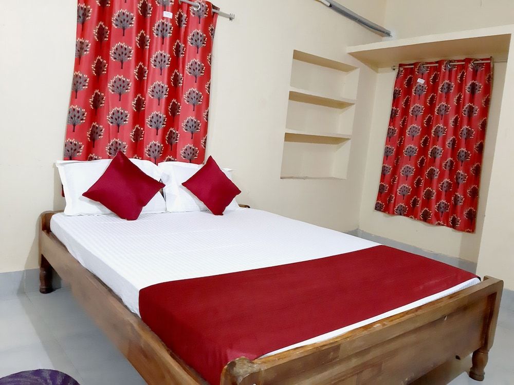 undefined Goroomgo Maa Ugratara Lodge Puri 9