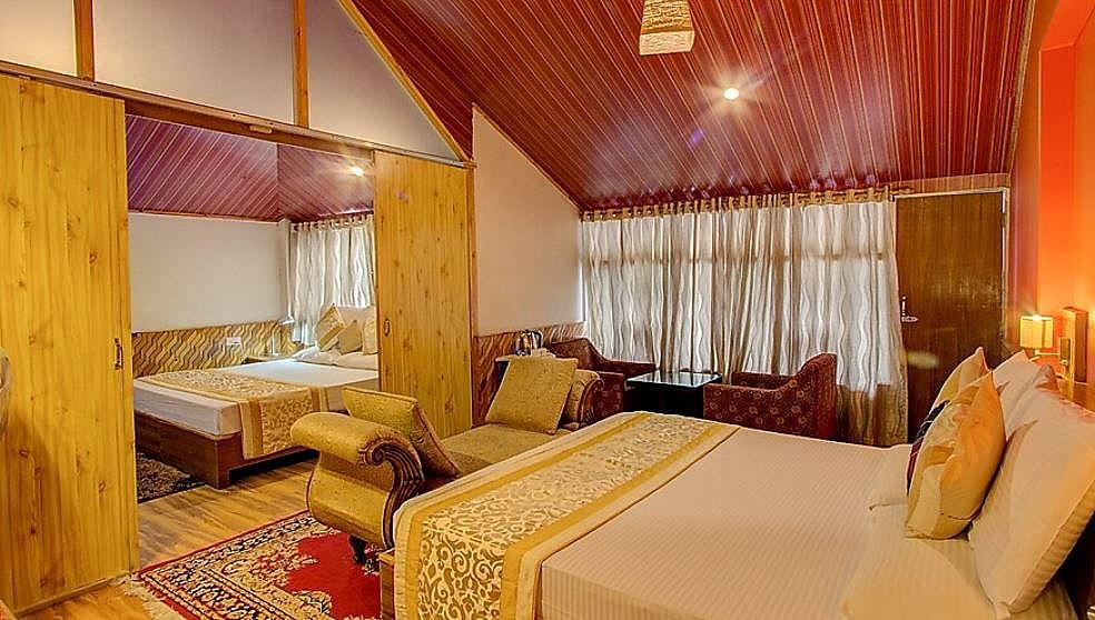 Royal family Suite with Balcony