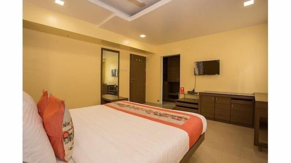 Hotel Nanashree Exutive Deluxe Double Room