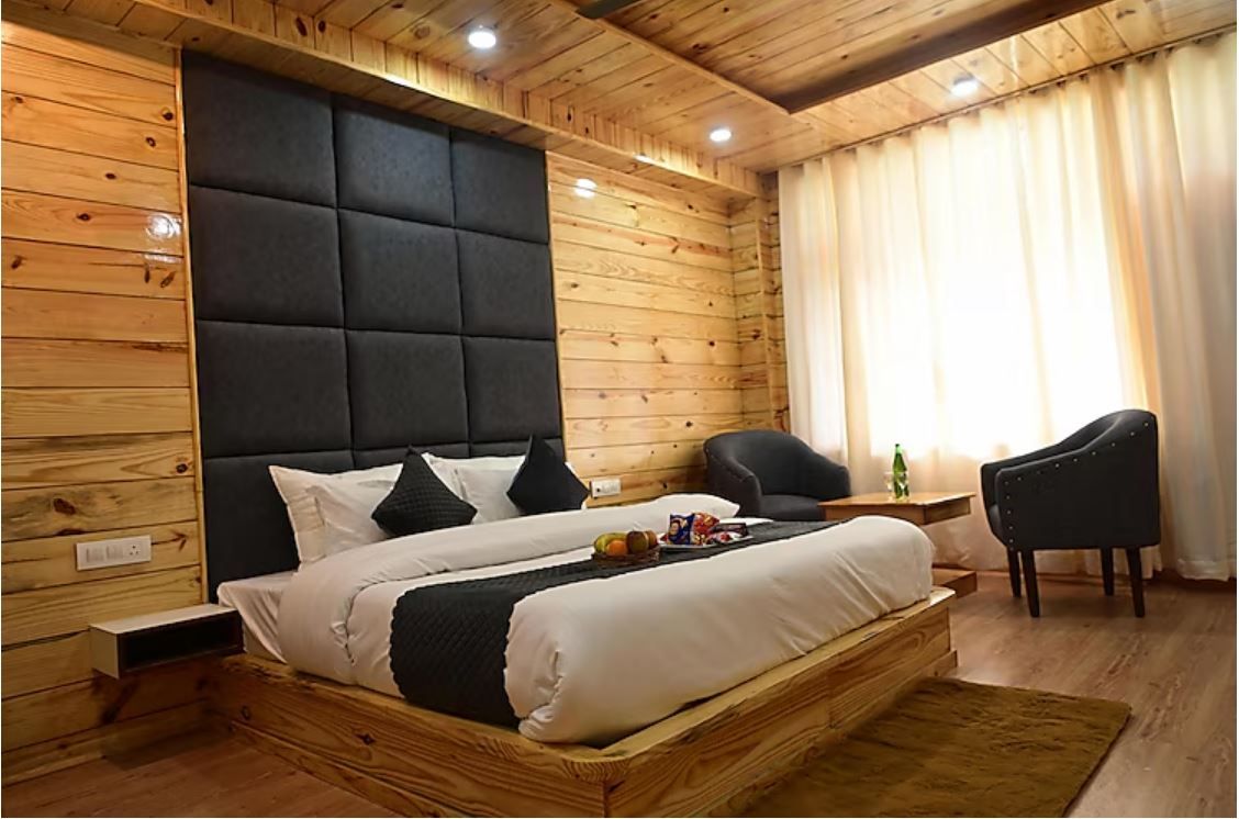 undefined Hotel Nirvana Hills Balcony with Mountain View 4