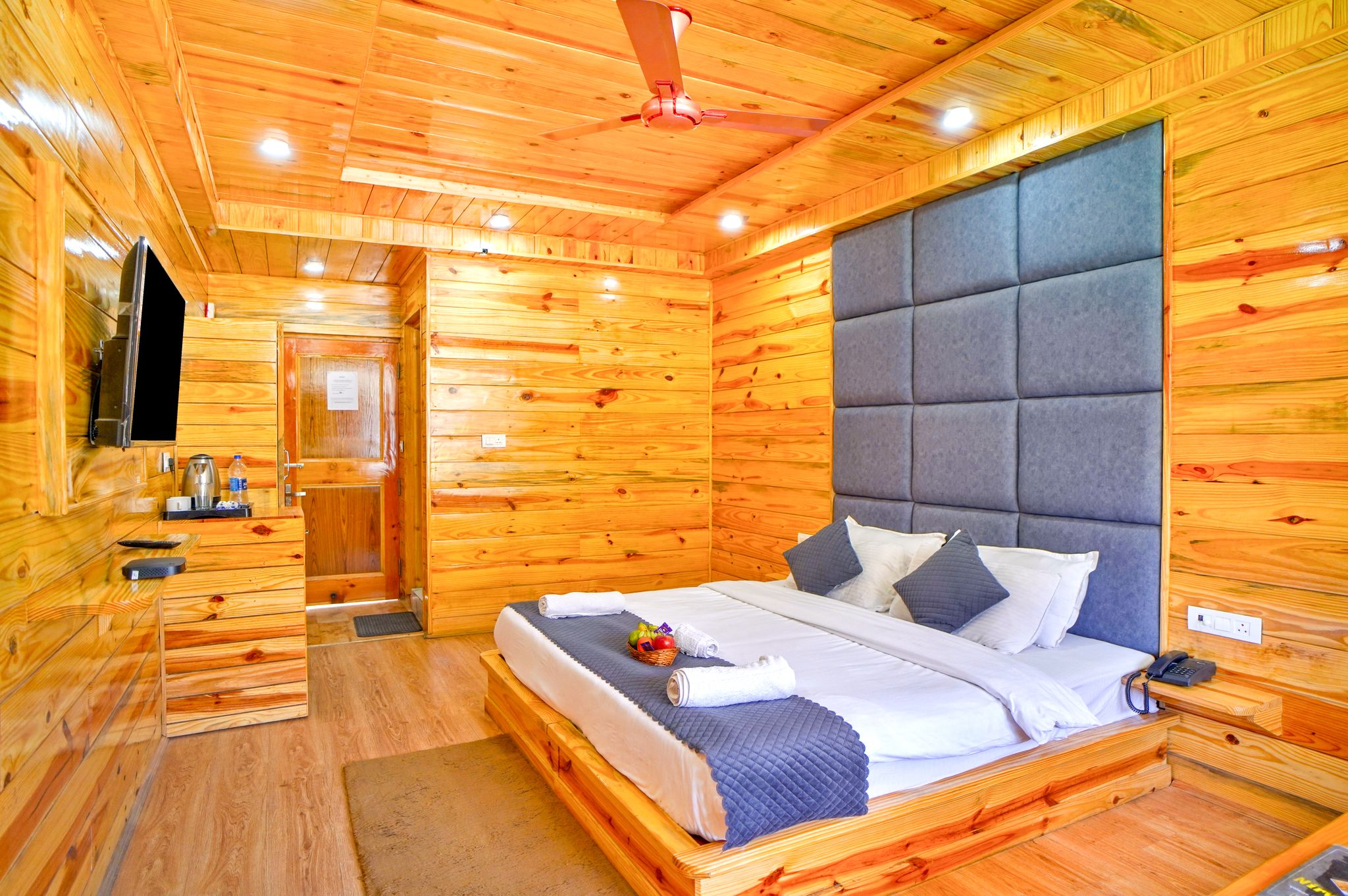 undefined Hotel Nirvana Hills Balcony with Mountain View 5