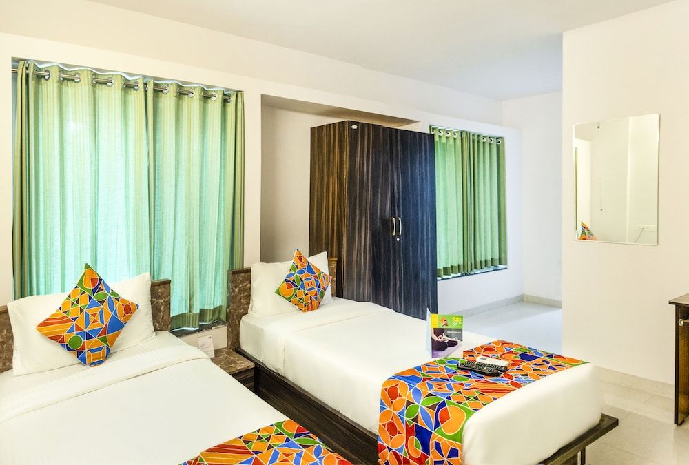 FabHotel Ajay Inn Viman Nagar Deluxe Room, 1 Double Bed, Non Smoking 7