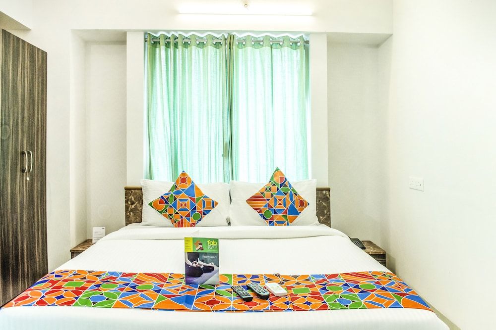 FabHotel Ajay Inn Viman Nagar Deluxe Room, 1 Double Bed, Non Smoking 12