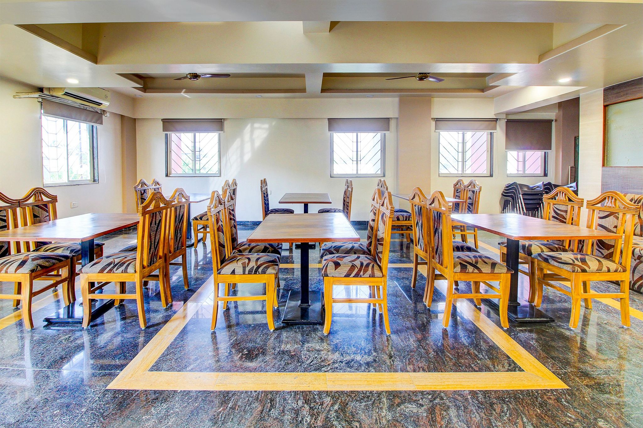 undefined Collection O Hotel Jayratna 5