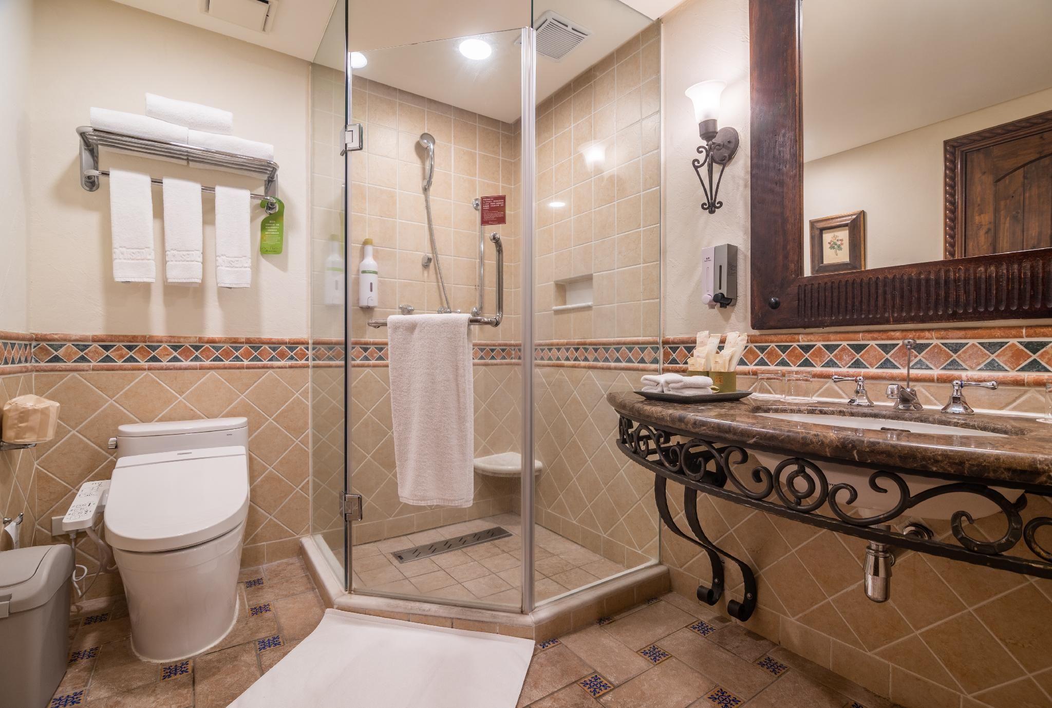 Promisedland Resort & Lagoon Deluxe Double Room with Two Double Beds 3