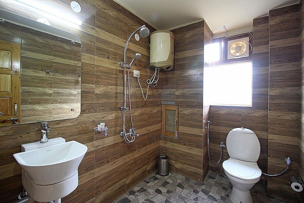 OYO 7538 Home Stay Rajput Royal Cottage Standard Double or Twin Room 13