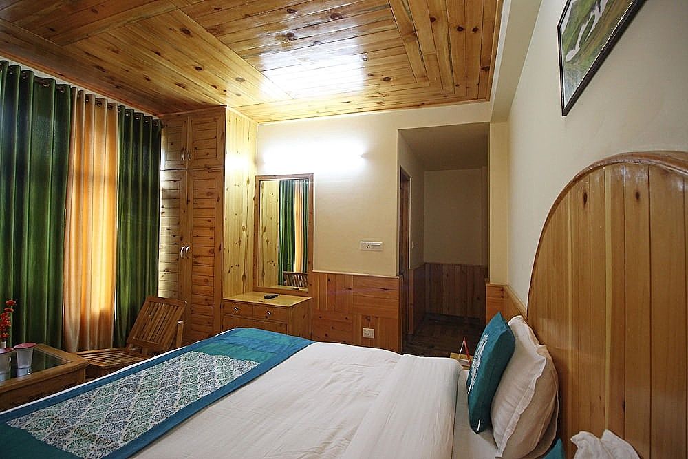 OYO 7538 Home Stay Rajput Royal Cottage Standard Double or Twin Room 2