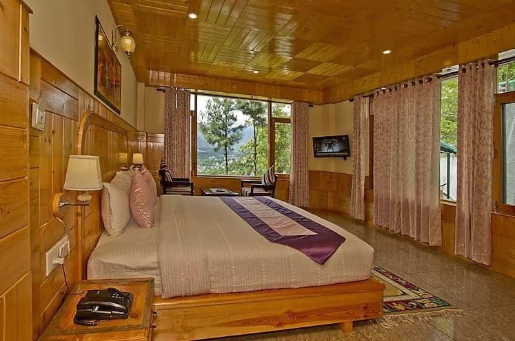 Deluxe Cottage Room ( centrally heated mountain view with veranda)
