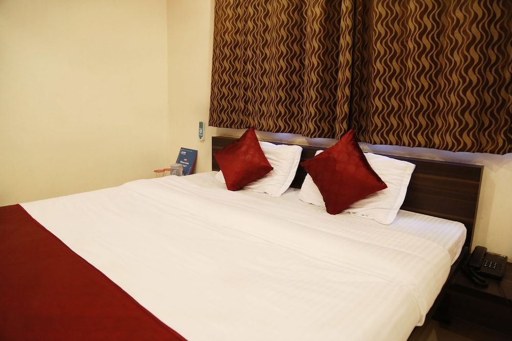 OYO 671 Hotel Alpine Standard Double or Twin Room, 1 Double Bed, Private Bathroom 12