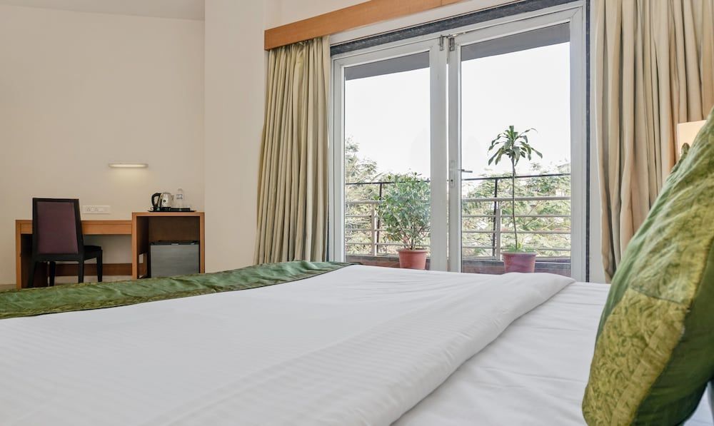 Treebo Rathi Residency Deluxe Room 6