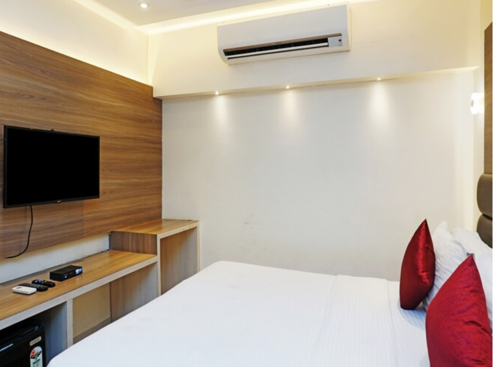 Super Deluxe AC room