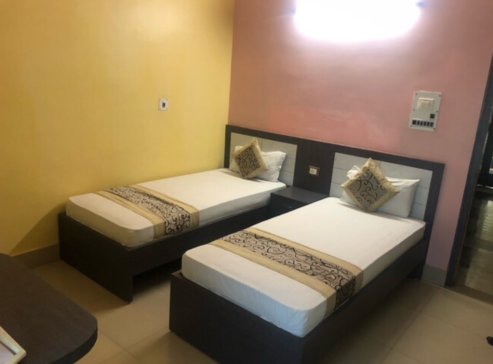 Amit Hotel Deluxe Room 7