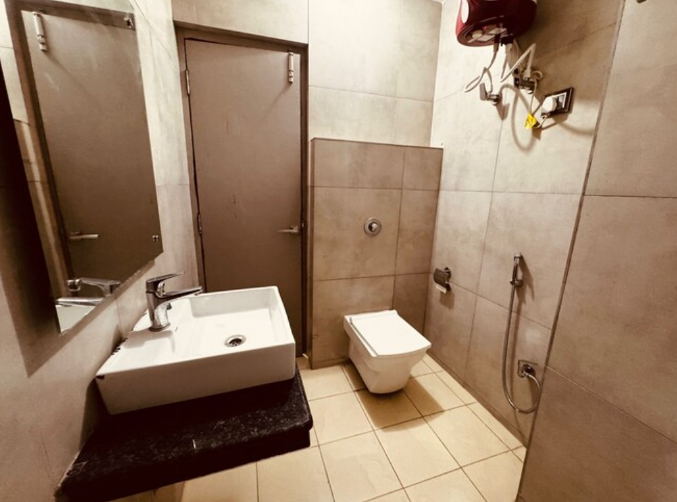 Amit Hotel Deluxe Room 9