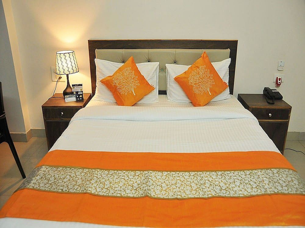 OYO 3028 Season 4 Double or Twin Room 4