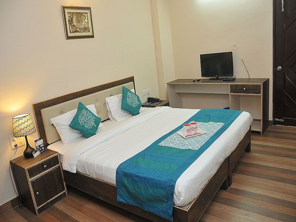 OYO 3028 Season 4 Double or Twin Room 8