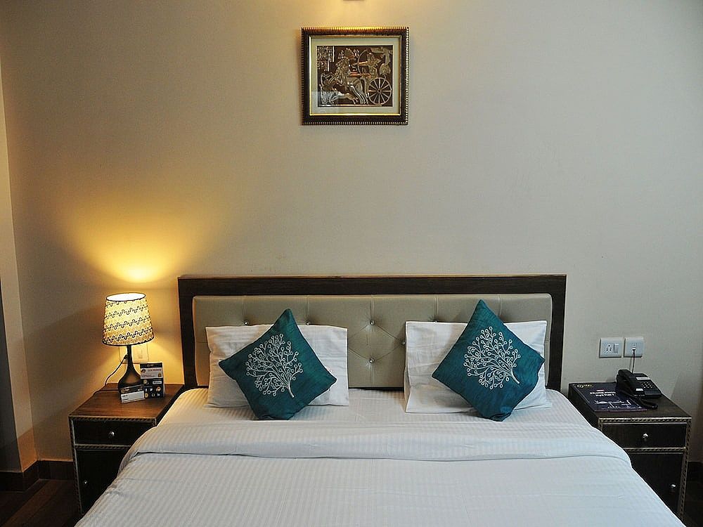 OYO 3028 Season 4 Double or Twin Room 9