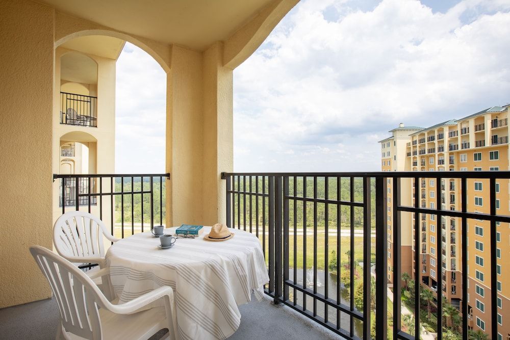 Lake Buena Vista Resort Village & Spa Suite, 2 Bedrooms, Balcony 4