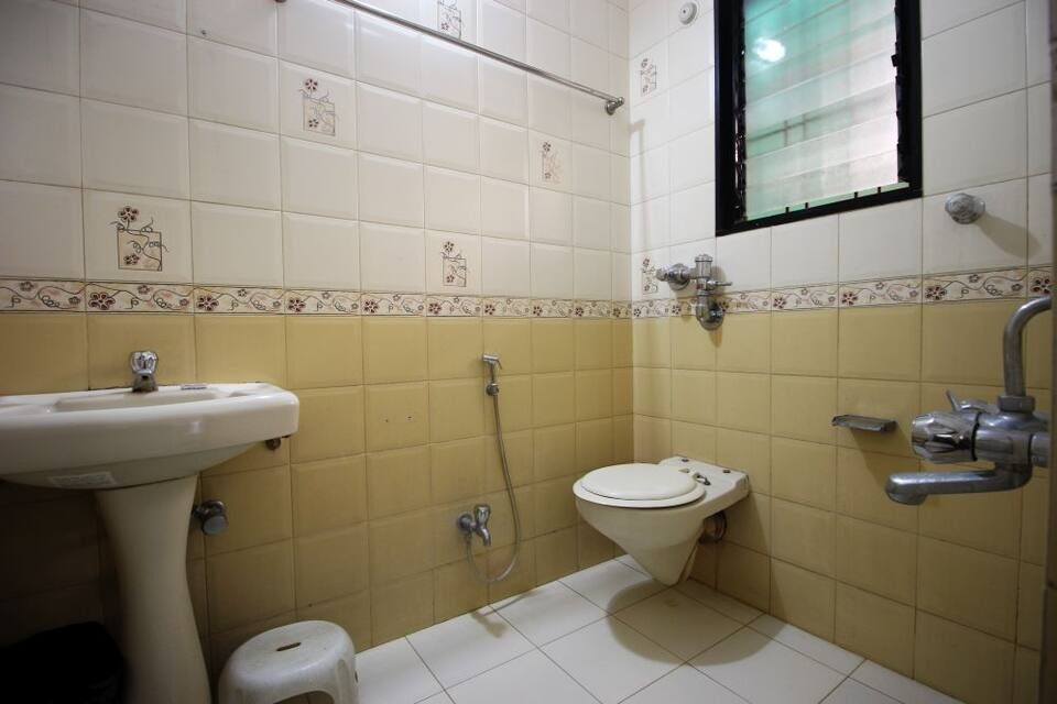 Side Image 1