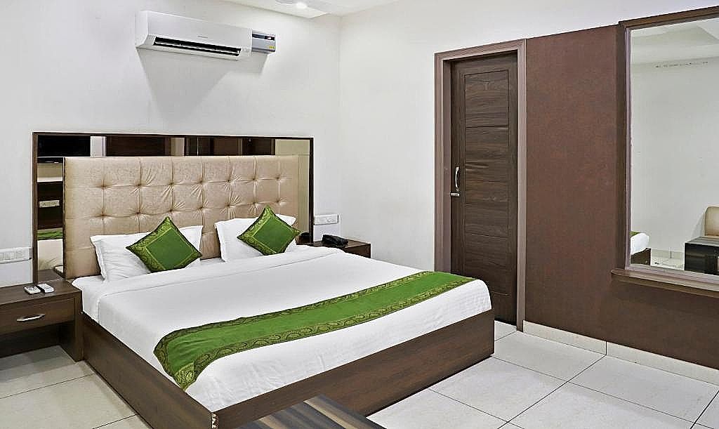 Itsy By Treebo - K Homes Maple