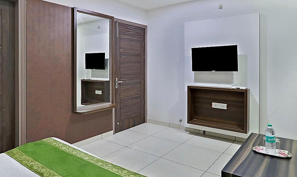 Itsy By Treebo - K Homes Maple 7