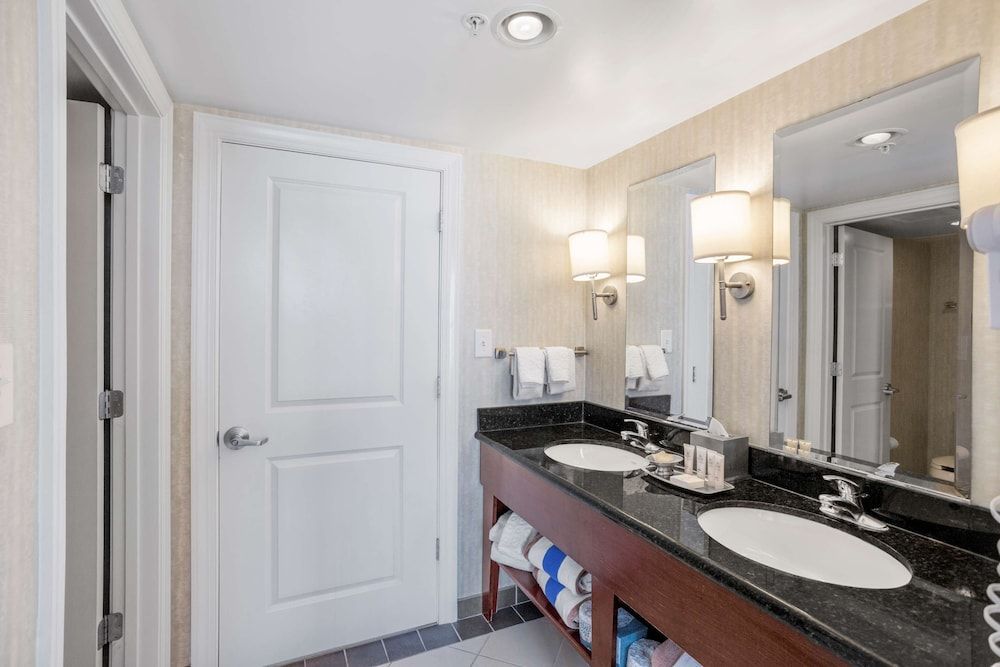 1 BEDROOM CITY VW 1QN ACCESSIBLE HEARING