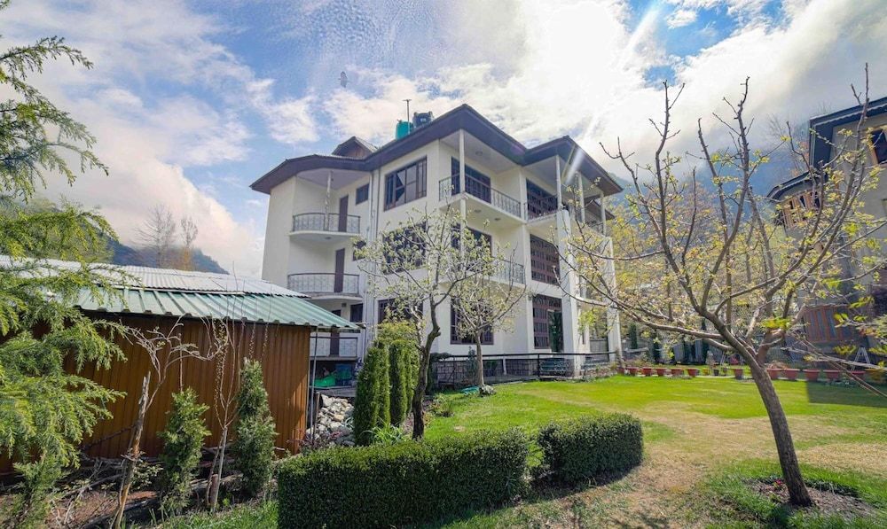 undefined Premier Pahalgam 8