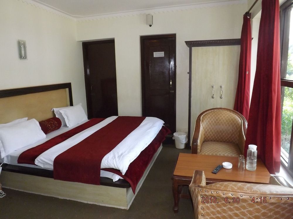 undefined Premier Pahalgam 10