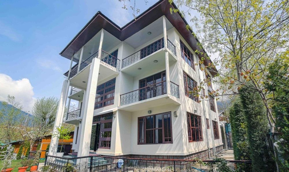 undefined Premier Pahalgam 6