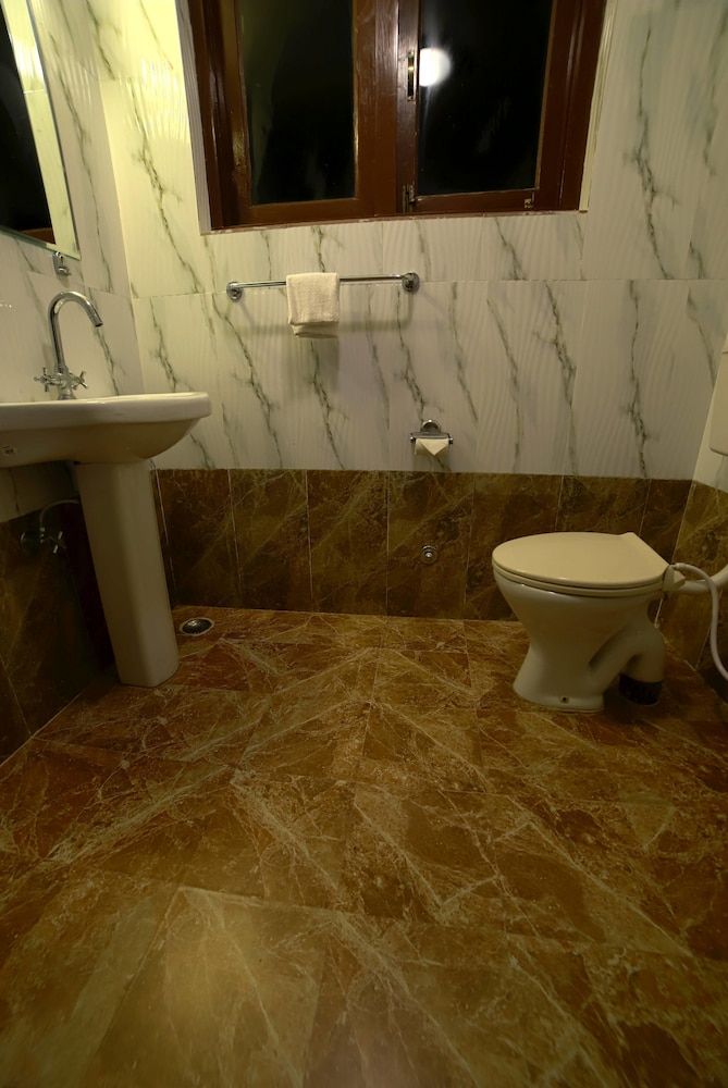 Premier Pahalgam Premier Double Room 5