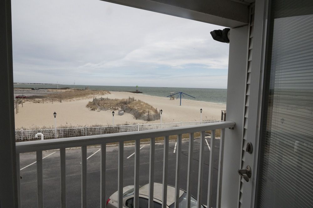 Ocean Club on Smuggler's Beach Studio, 1 Bedroom 5