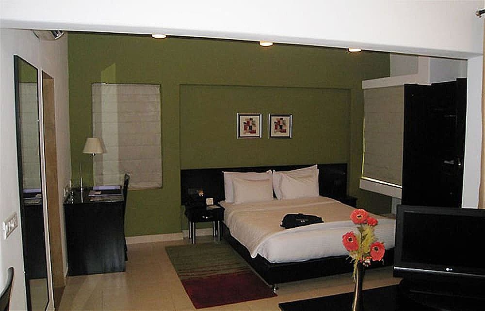 Royal Orchid Golden Suites Pune Deluxe Suite 26