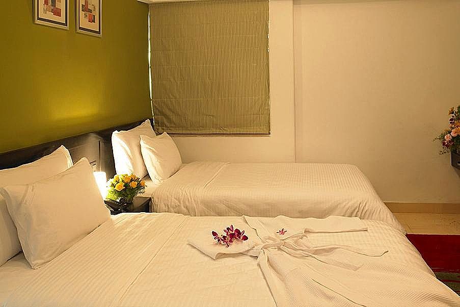 Royal Orchid Golden Suites Pune Deluxe Suite 15