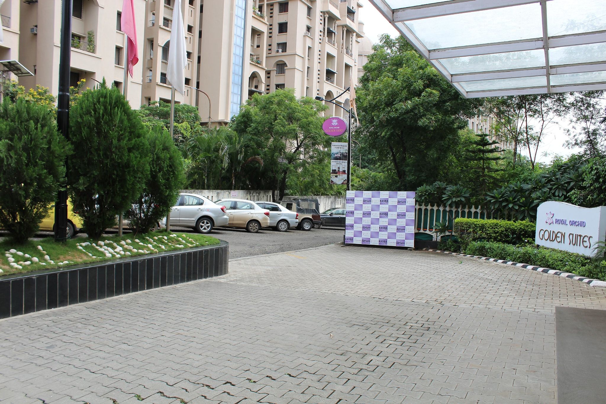 undefined Royal Orchid Golden Suites Pune 8