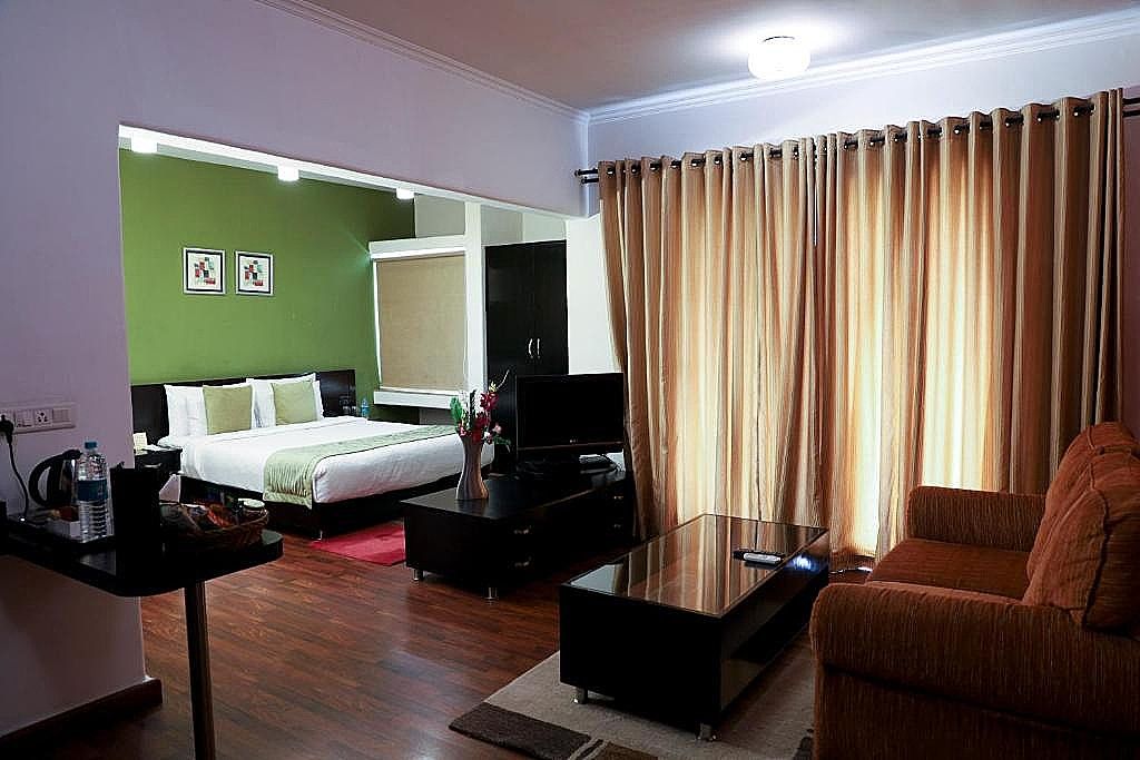 Royal Orchid Golden Suites Pune Deluxe Suite 6