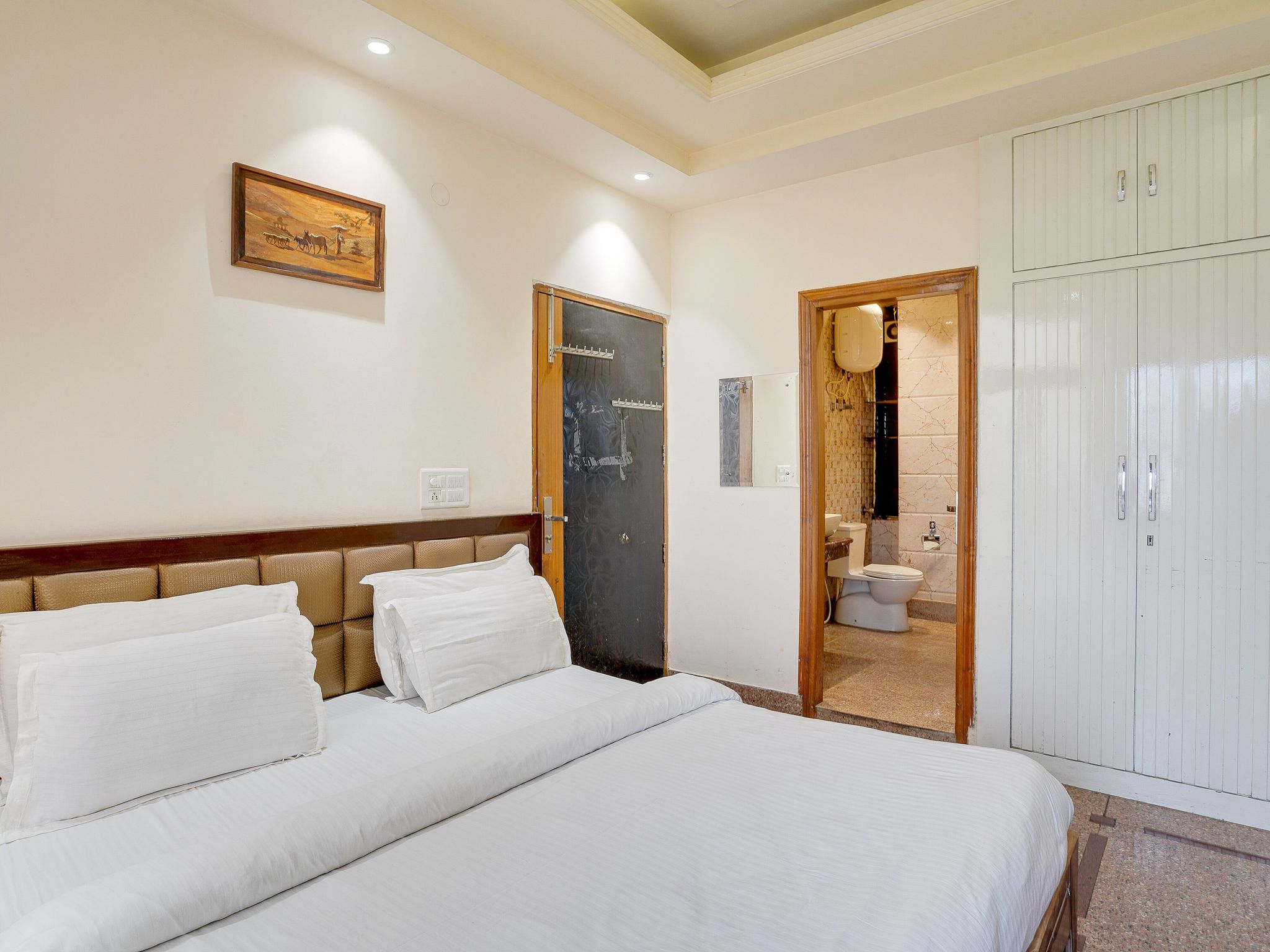 Stay@203 Deluxe Room With Free WiFI 3