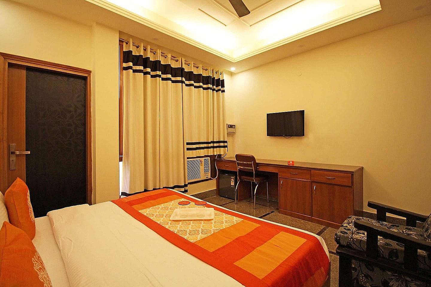 Stay@203 Deluxe Room With Free WiFI 4
