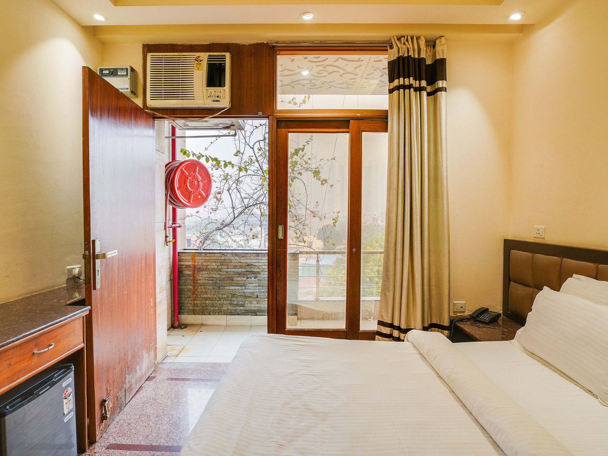 Stay@203 Deluxe Room With Free WiFI 5