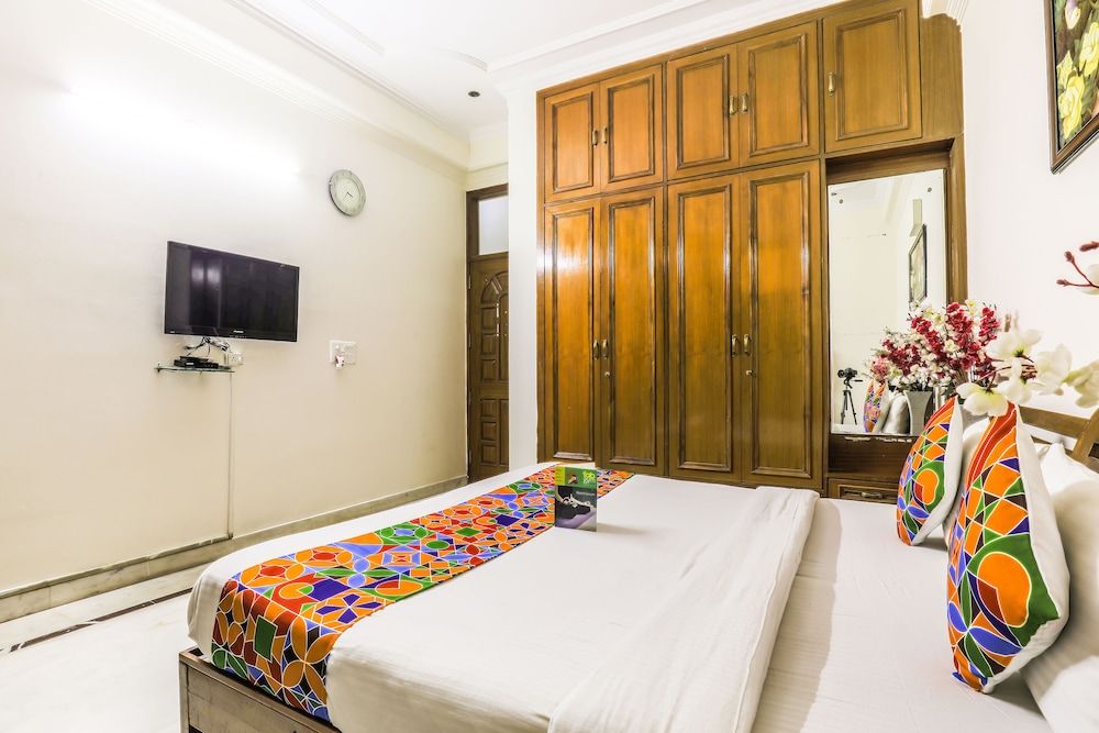 FabHotel Silver Inn Deluxe Room 9