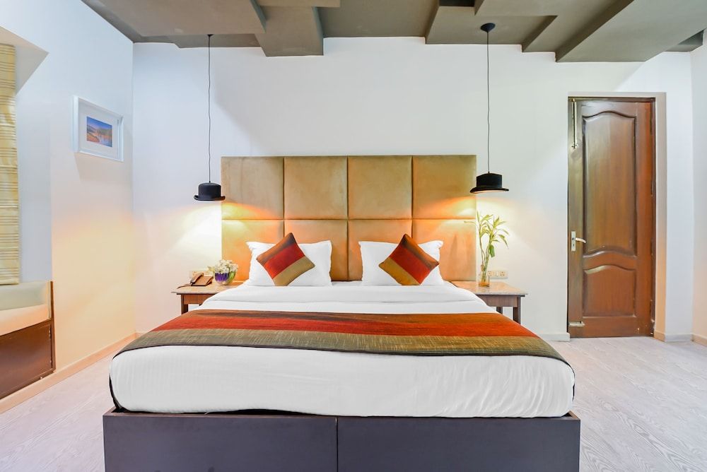 undefined OYO 18606 Home@b74 4