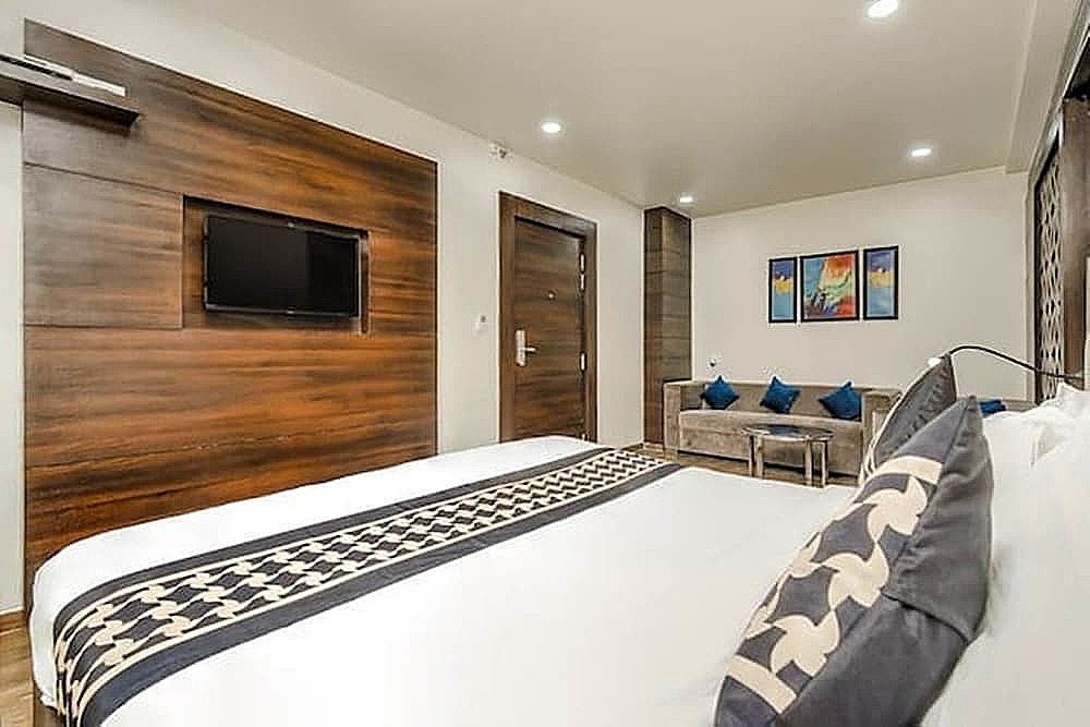 JB Skyhilton Inn Standard Room 17