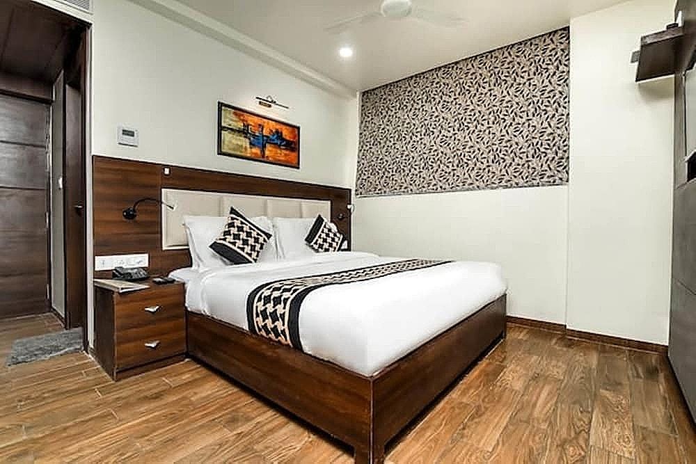 JB Skyhilton Inn Standard Room 11