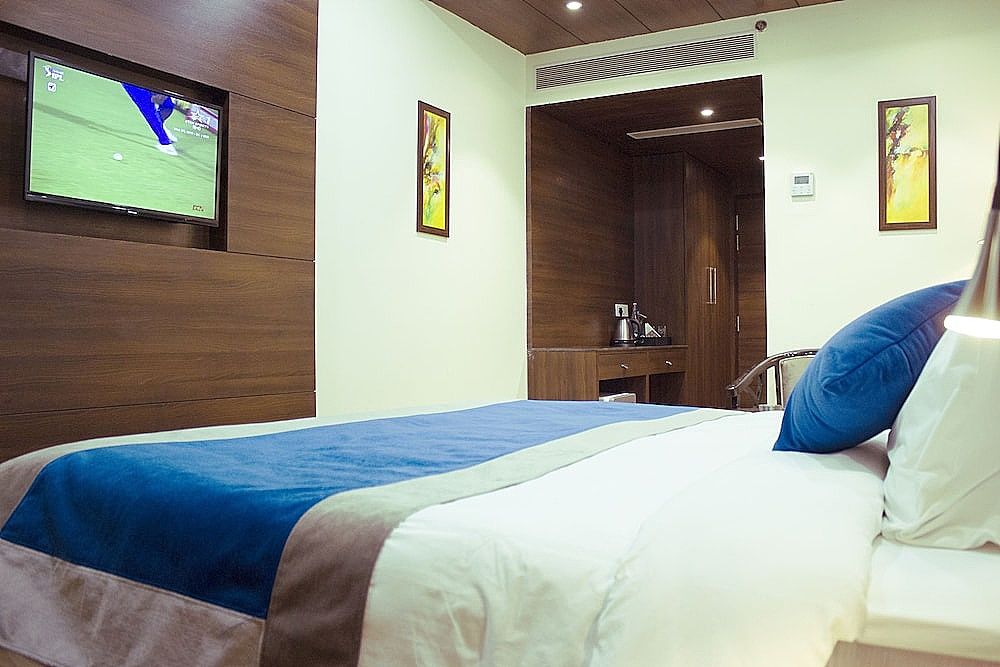 JB Skyhilton Inn Standard Room 12