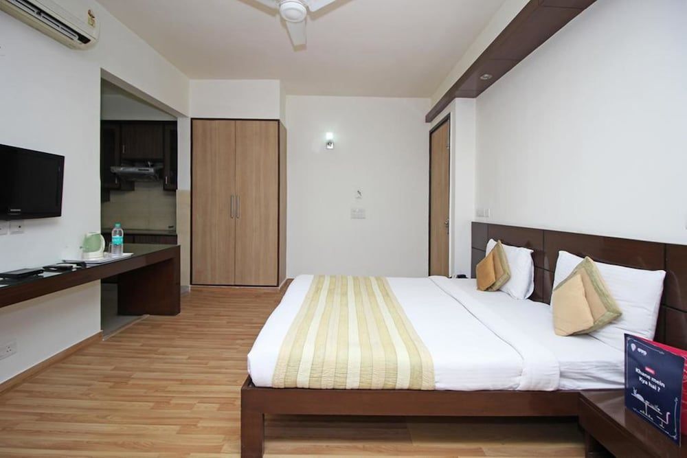 Merriment Hotel Sec 31 Executive Double Room, 1 Double Bed