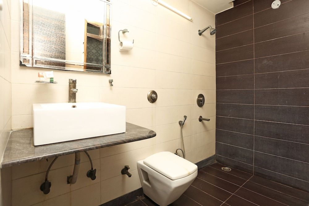 OYO 380 Hotel Atithee Residency Standard Double or Twin Room, 1 Double Bed, Private Bathroom 15