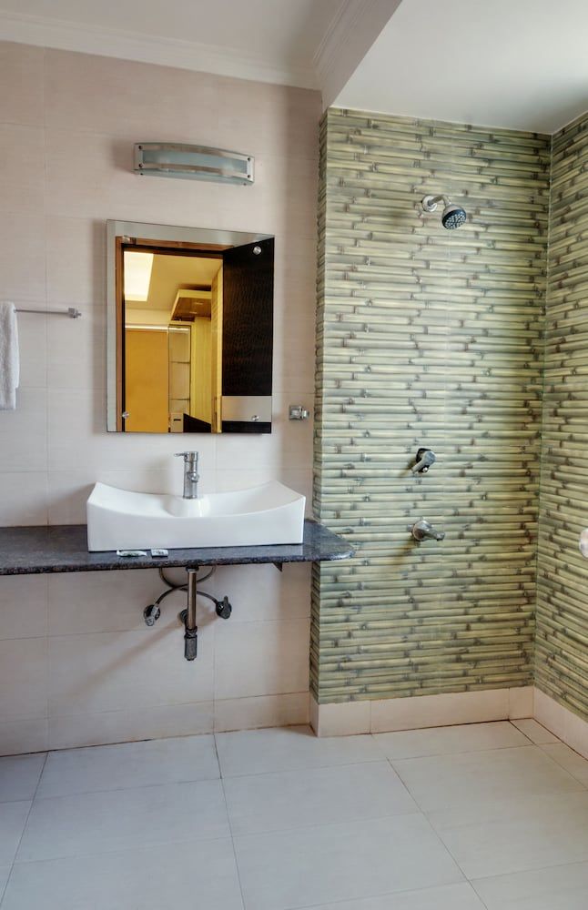 OYO 380 Hotel Atithee Residency Standard Double or Twin Room, 1 Double Bed, Private Bathroom 16